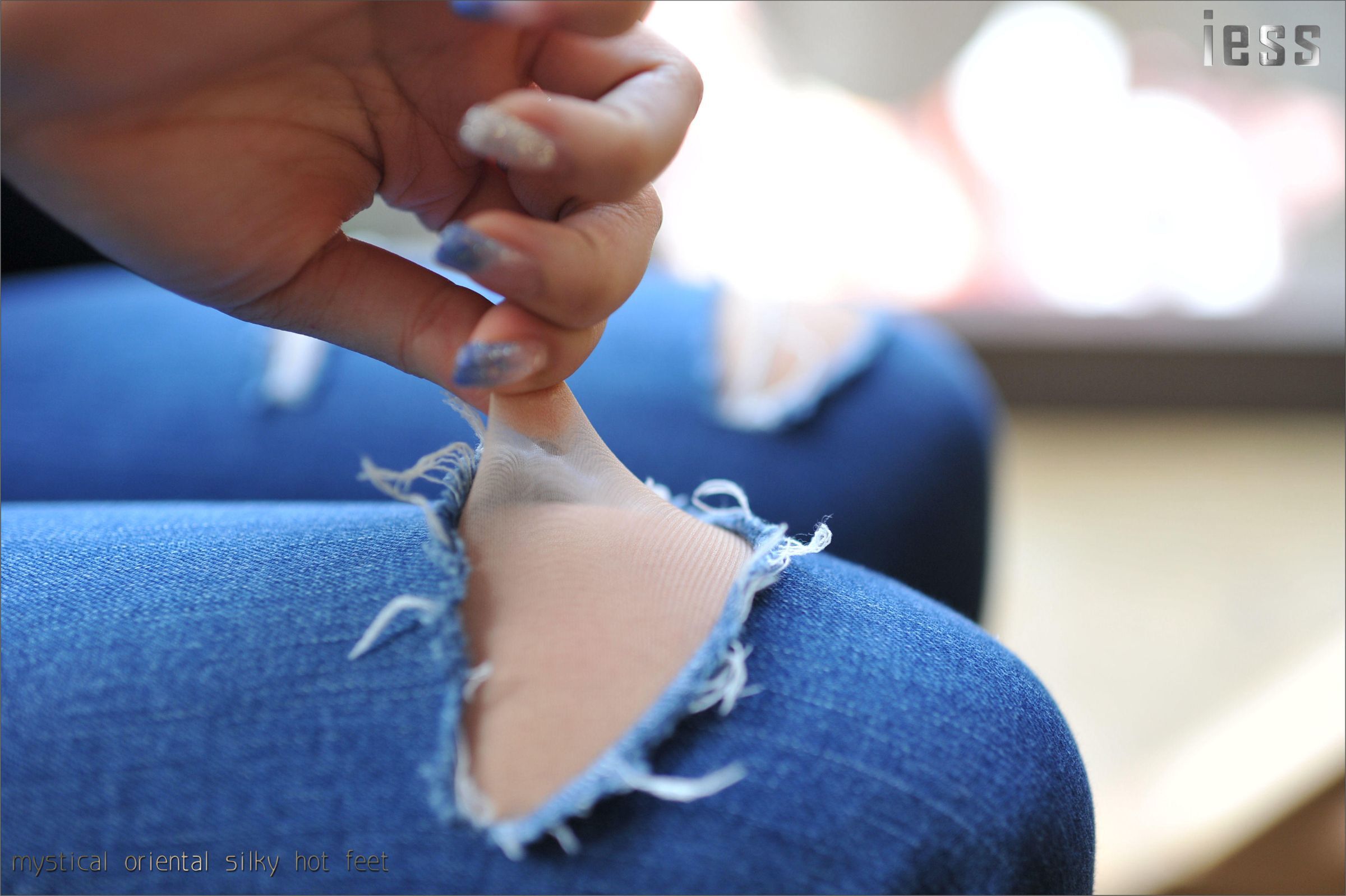 [IESS异思趣向] 2016.10.02 《丝足高跟与牛仔裤 3》张馨月